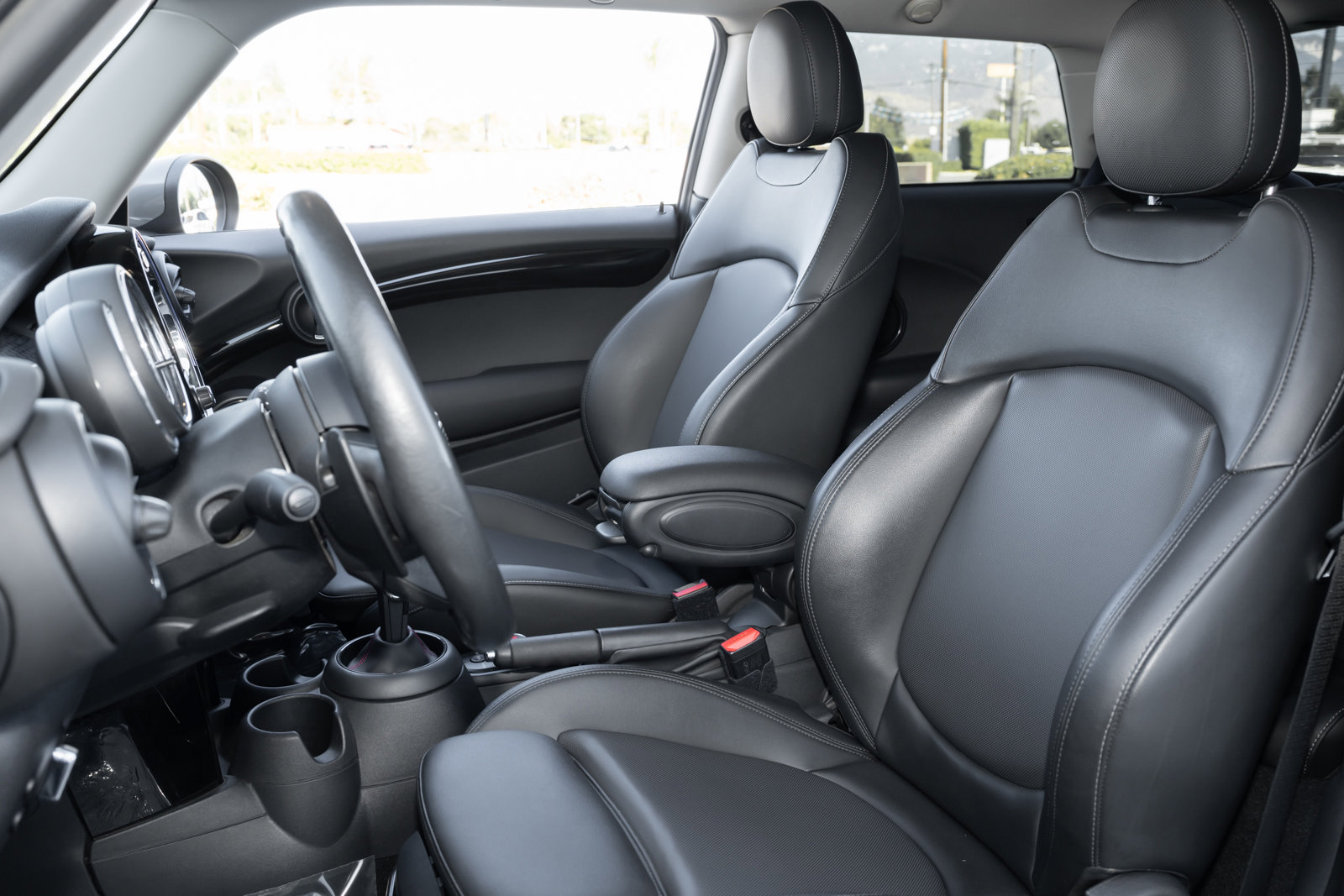 Used 2020 MINI Cooper S image 17