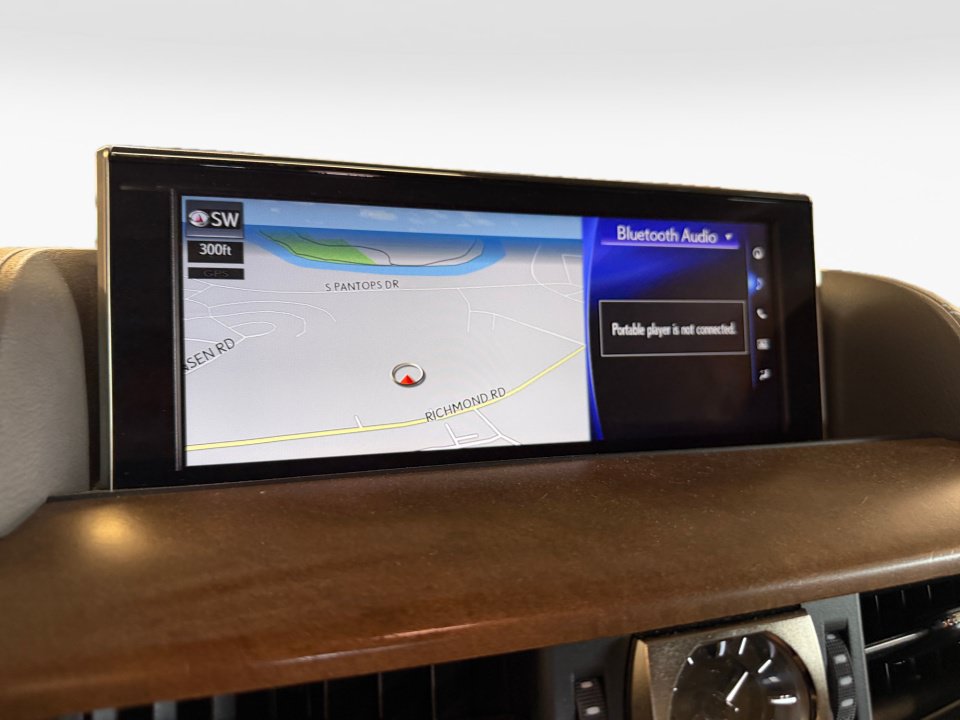 Used 2021 Lexus LX 570 4WD w/ Luxury Package image 21