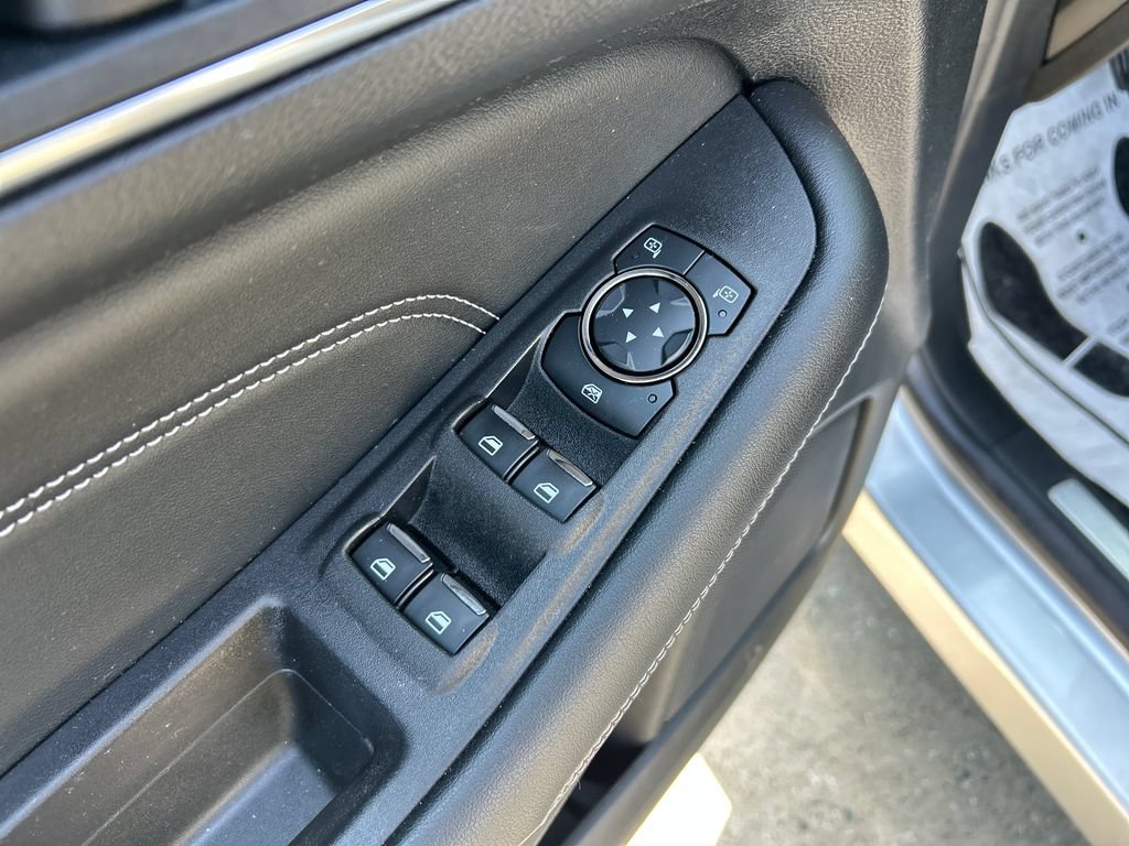 Used 2024 Ford Edge Titanium AWD/4WD image 13