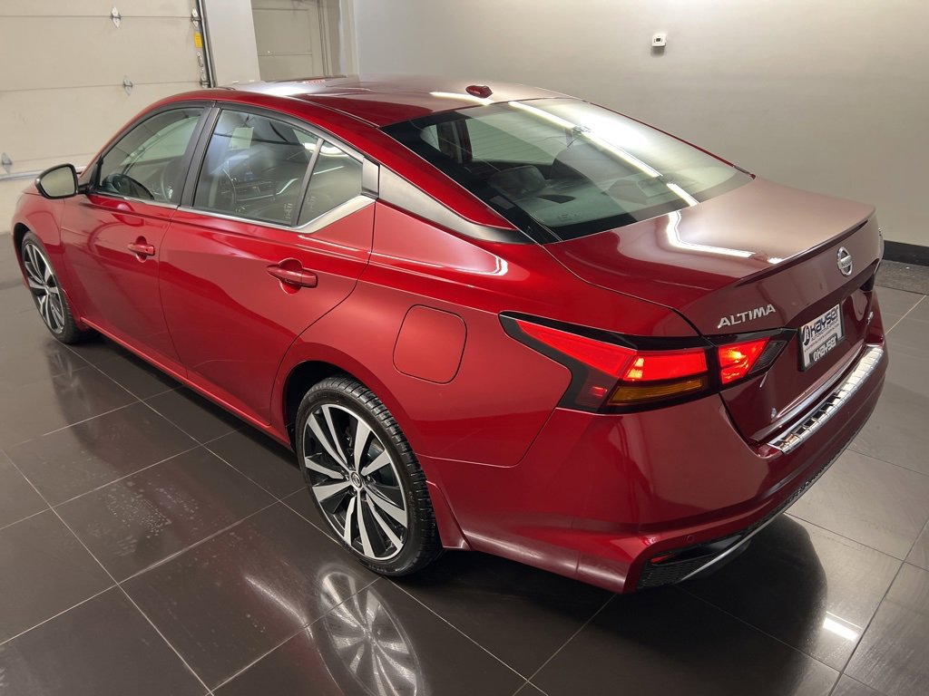 Used 2021 Nissan Altima 2.5 SR w/ SR Premium Package image 4