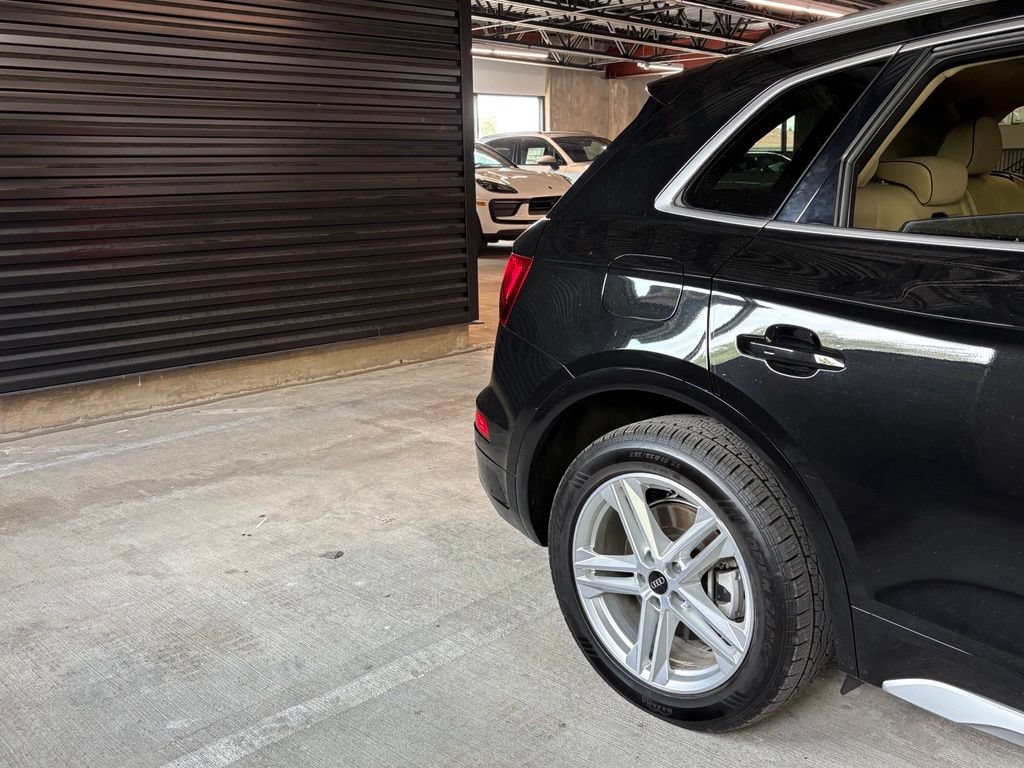 Used 2023 Audi Q5 e Premium Plus w/ Premium Plus Package AWD/4WD image 10
