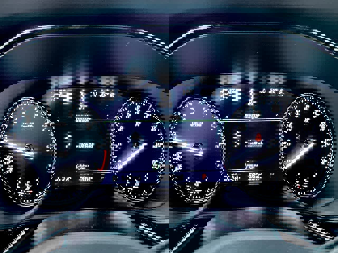 Used 2023 Buick Envision Avenir image 30