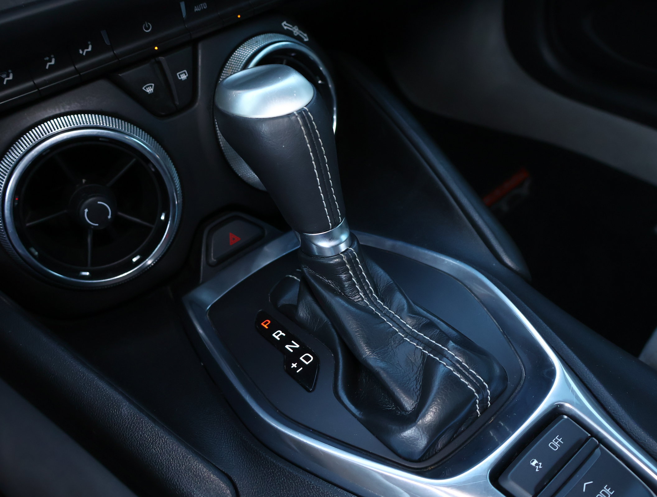 Used 2017 Chevrolet Camaro LT RWD image 16