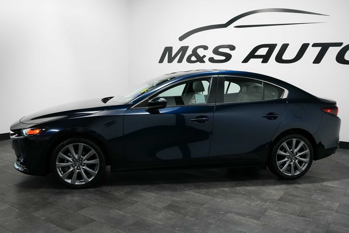 Used 2025 MAZDA MAZDA3 s FWD image 3
