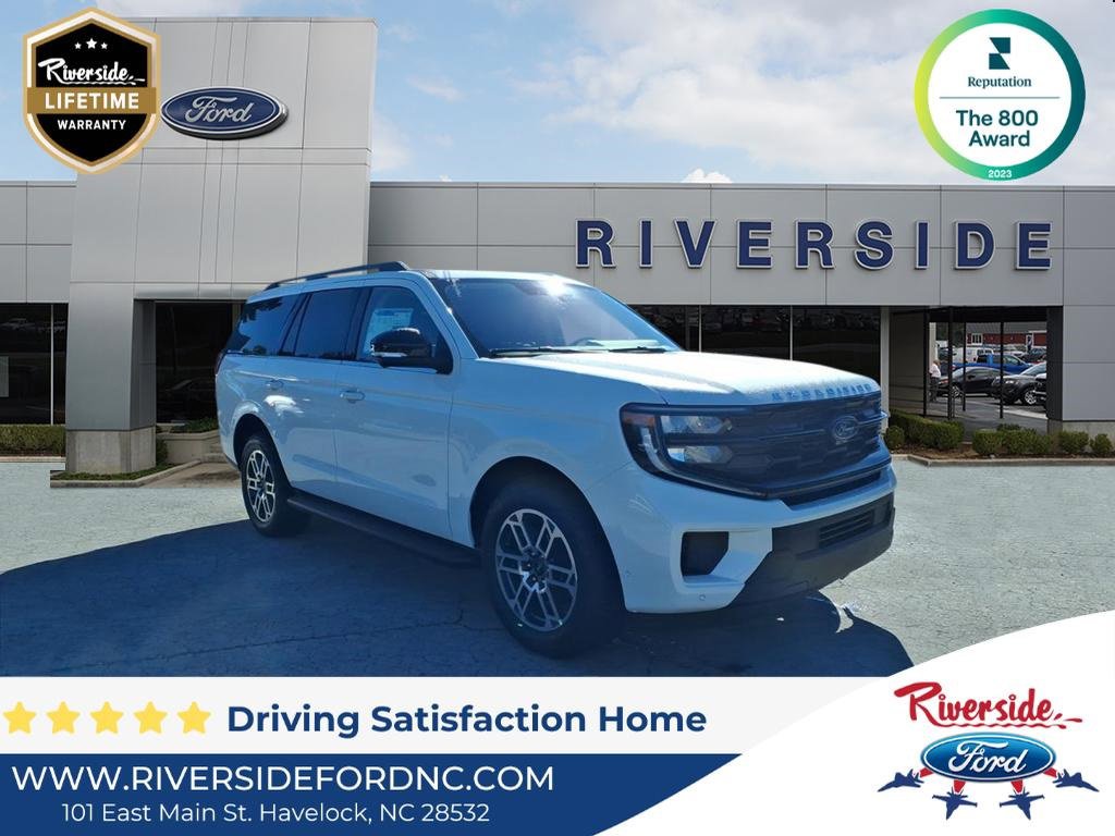 New 2025 Ford Expedition Active image 1