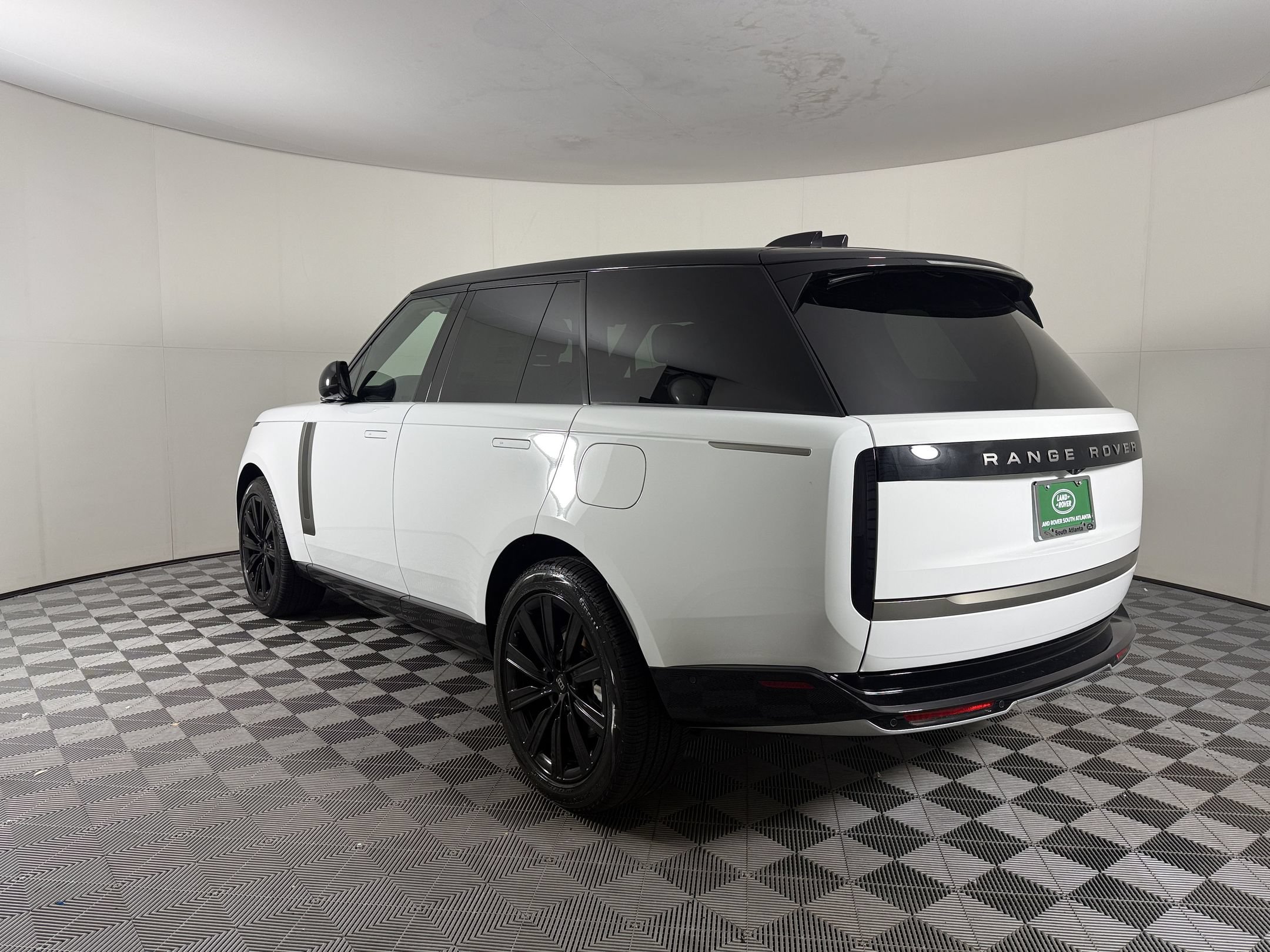 New 2027 Land Rover Range Rover SE AWD/4WD image 3