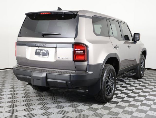 Used 2025 Toyota Land Cruiser image 5