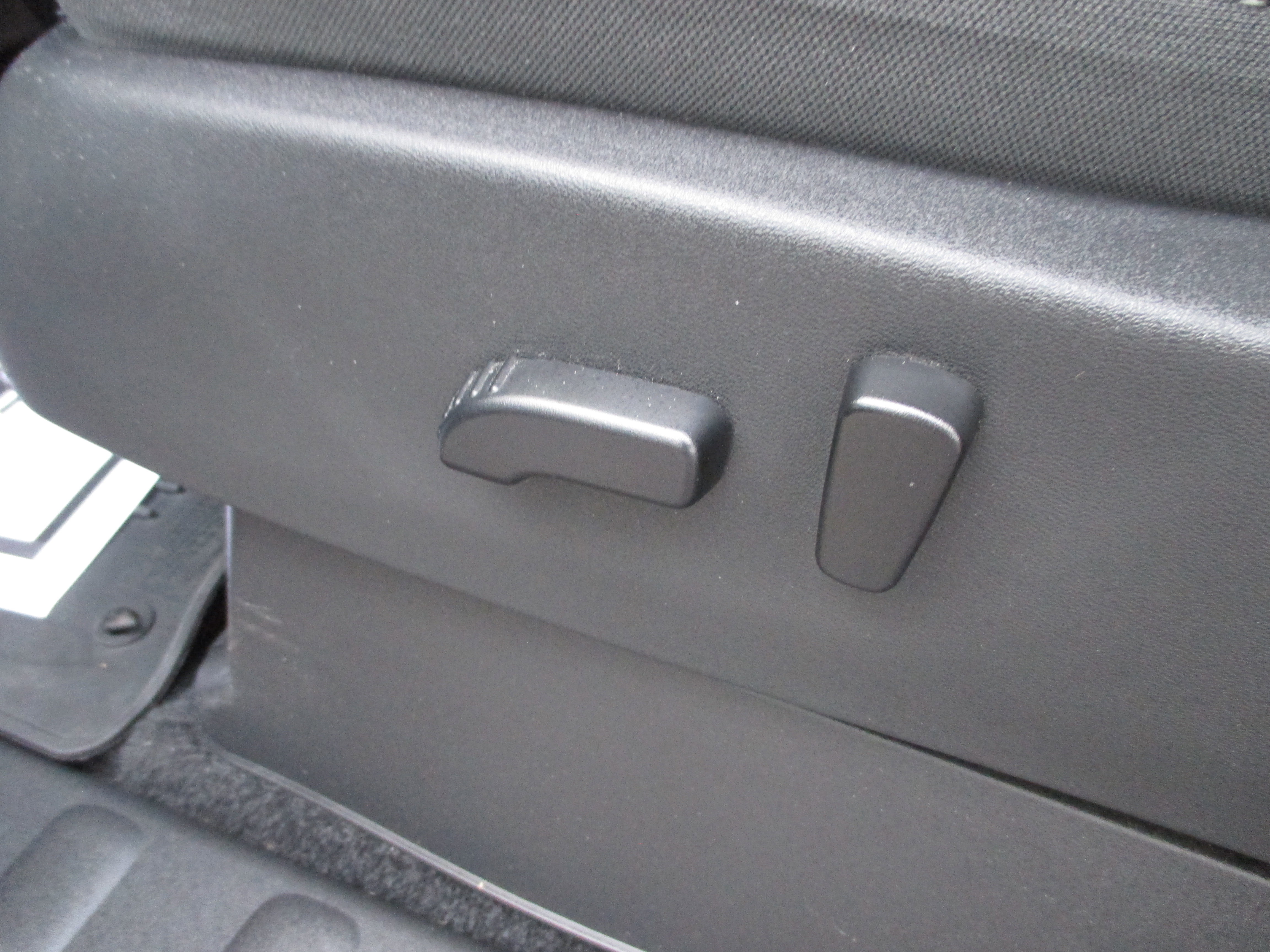 Used 2022 Nissan Frontier SV w/ Technology Package image 15