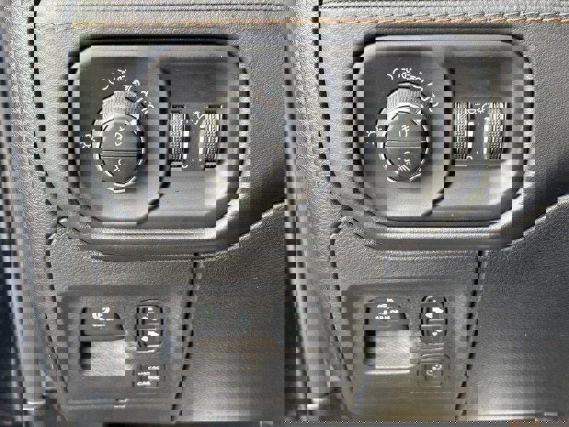 Used 2021 RAM 1500 Limited image 11