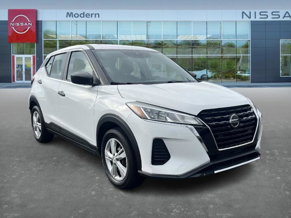 Certified 2021 Nissan Kicks S image 3