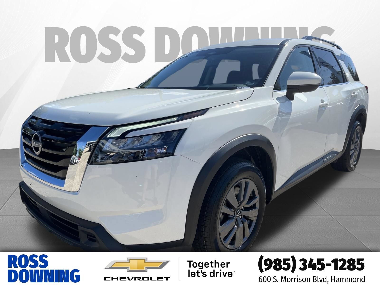 Used 2024 Nissan Pathfinder SV