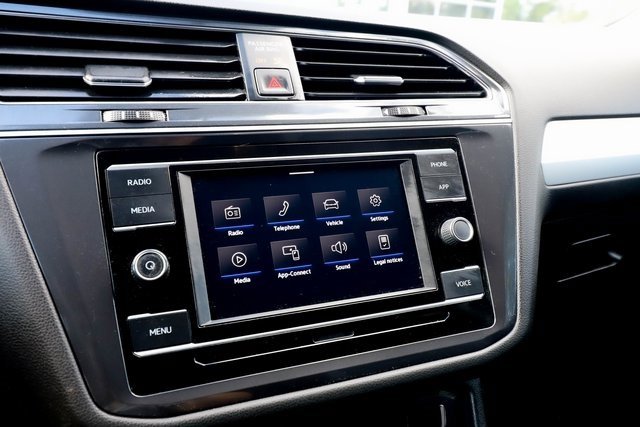 Used 2021 Volkswagen Tiguan S image 8