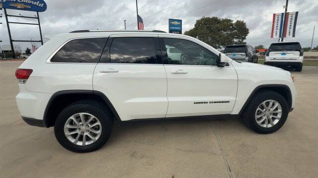 Used 2021 Jeep Grand Cherokee Laredo AWD/4WD image 9