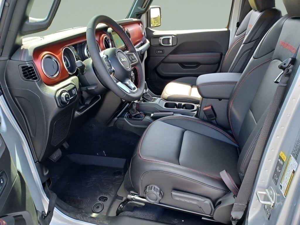 Used 2023 Jeep Gladiator Rubicon w/ LED Lighting Group AWD/4WD image 18