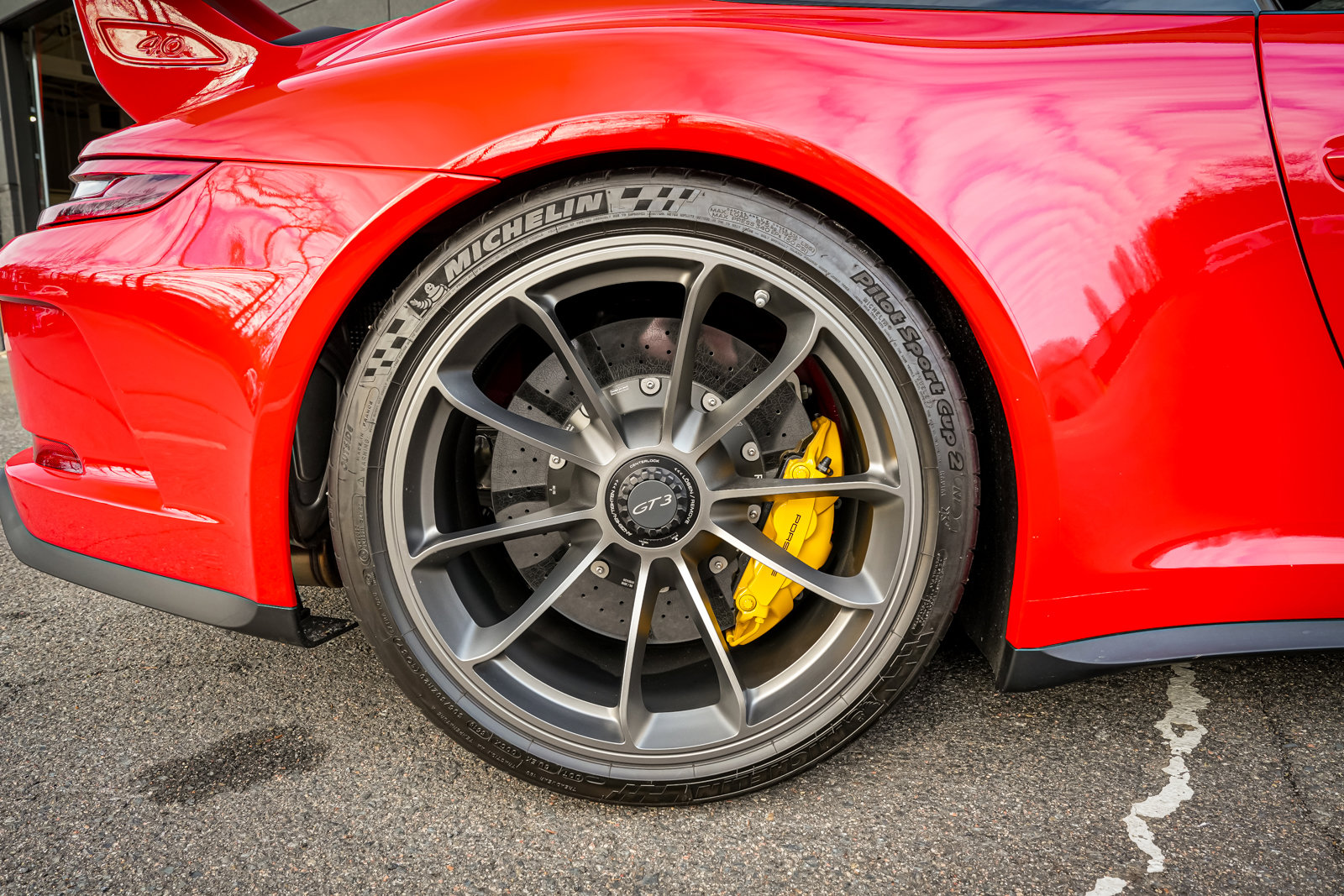 Used 2018 Porsche 911 GT3 RWD image 11