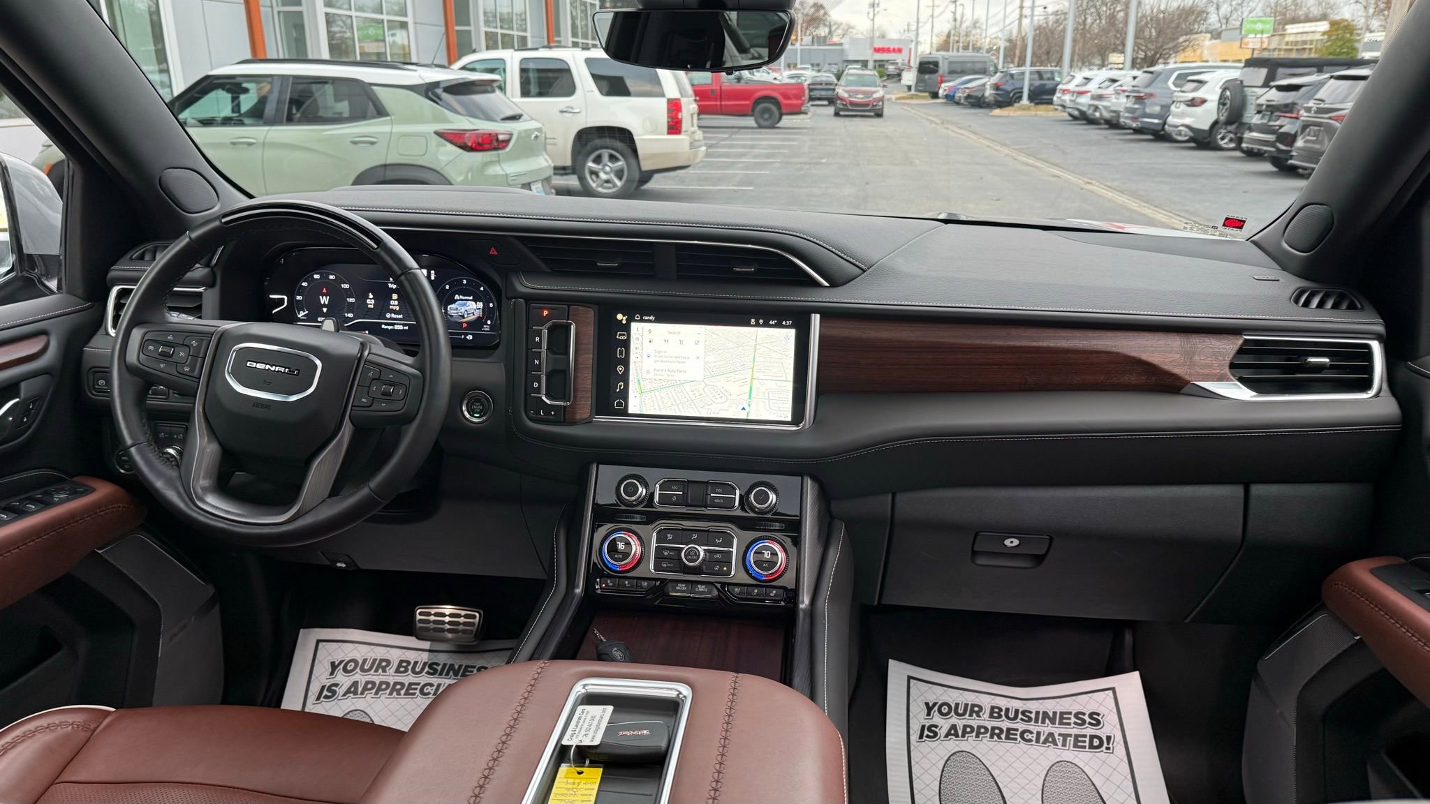 Used 2024 GMC Yukon XL Denali Ultimate image 32