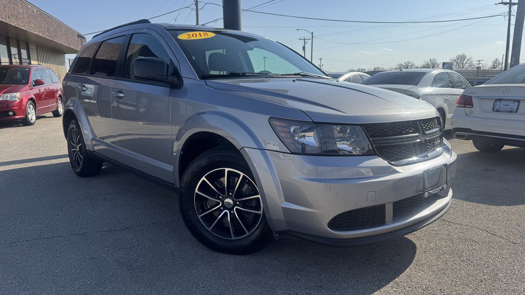 Used 2018 Dodge Journey SE w/ Popular Equipment Group FWD image 2