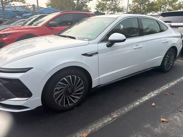 Certified 2025 Hyundai Sonata SEL FWD image 4