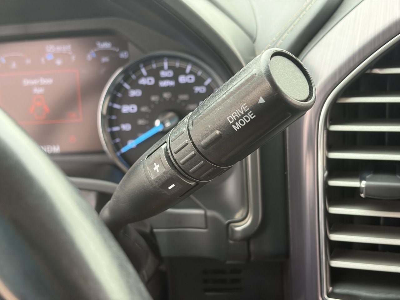 Used 2020 Ford F350 Limited AWD/4WD image 32