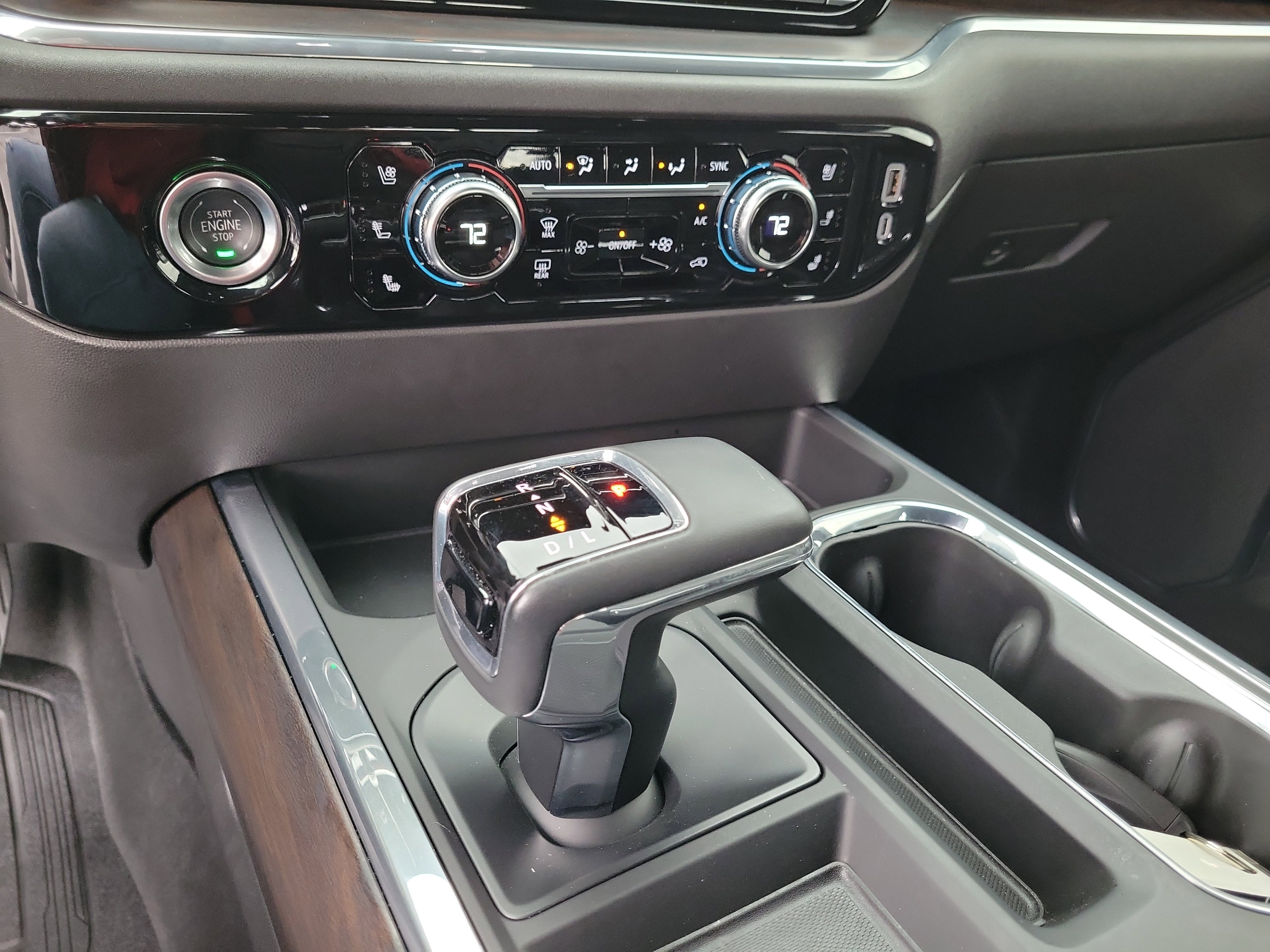 Used 2024 GMC Sierra 1500 SLT w/ SLT Premium Package image 34