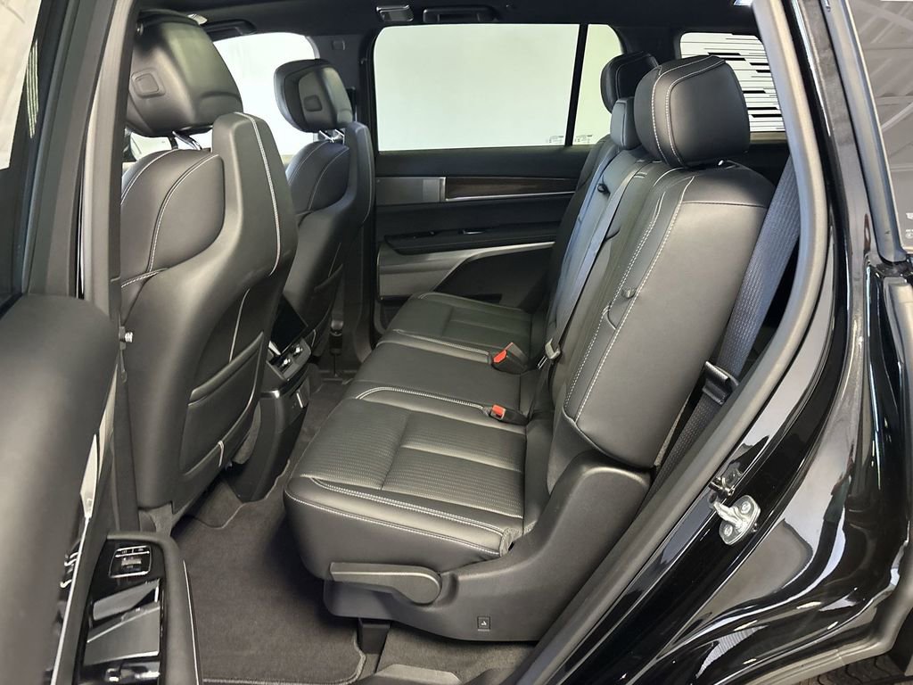 New 2026 Cadillac Vistiq Luxury image 30