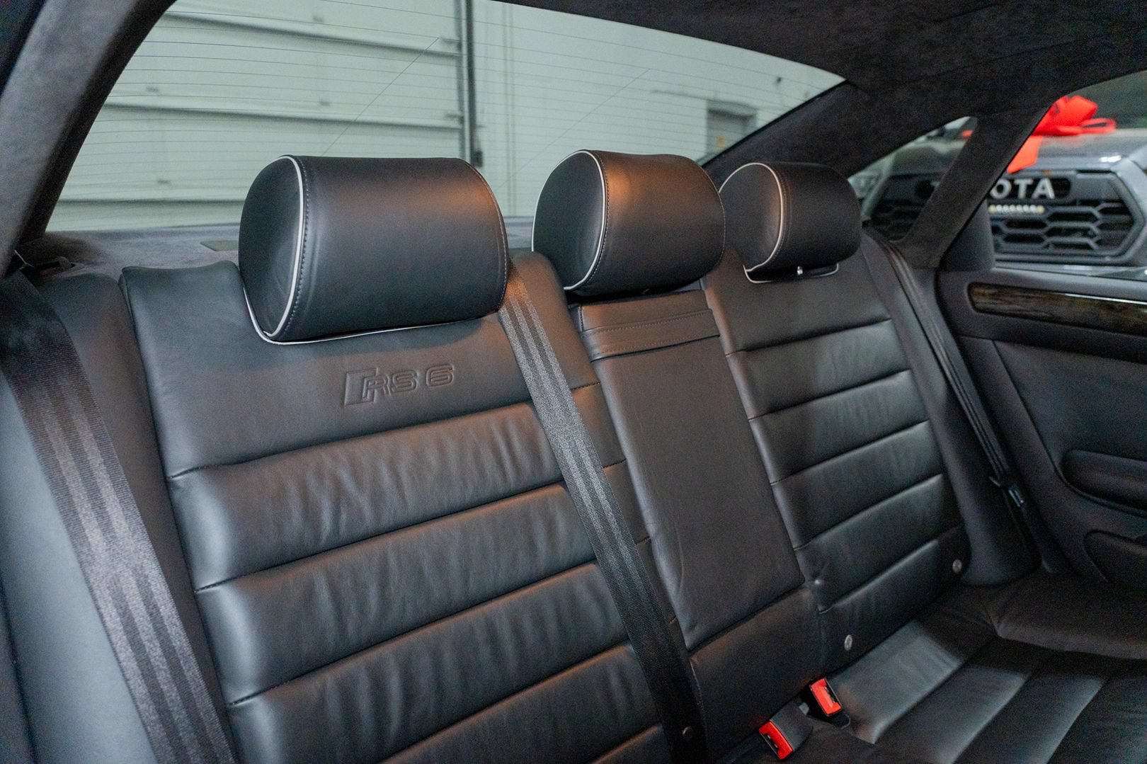 Used 2003 Audi RS 6 AWD/4WD image 36
