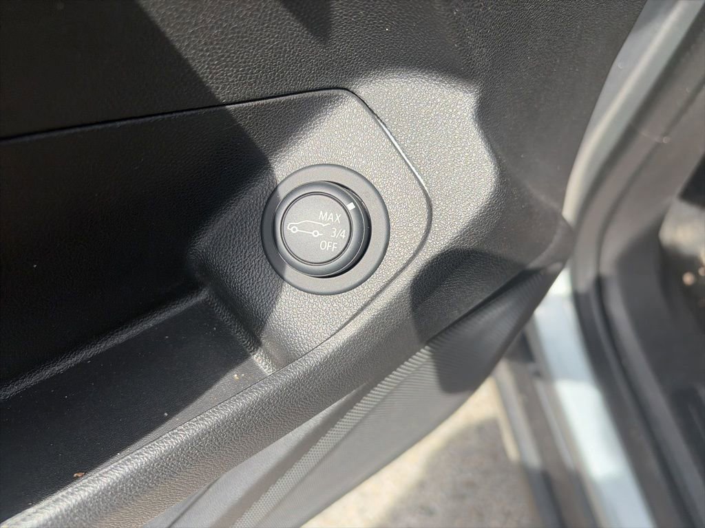 Used 2023 GMC Terrain AT4 w/ Tech Package image 21
