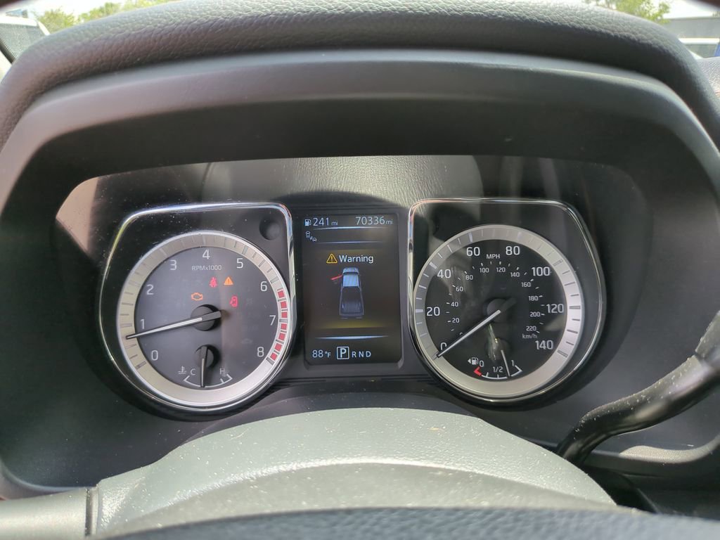 Used 2017 Nissan Titan Platinum Reserve RWD image 31