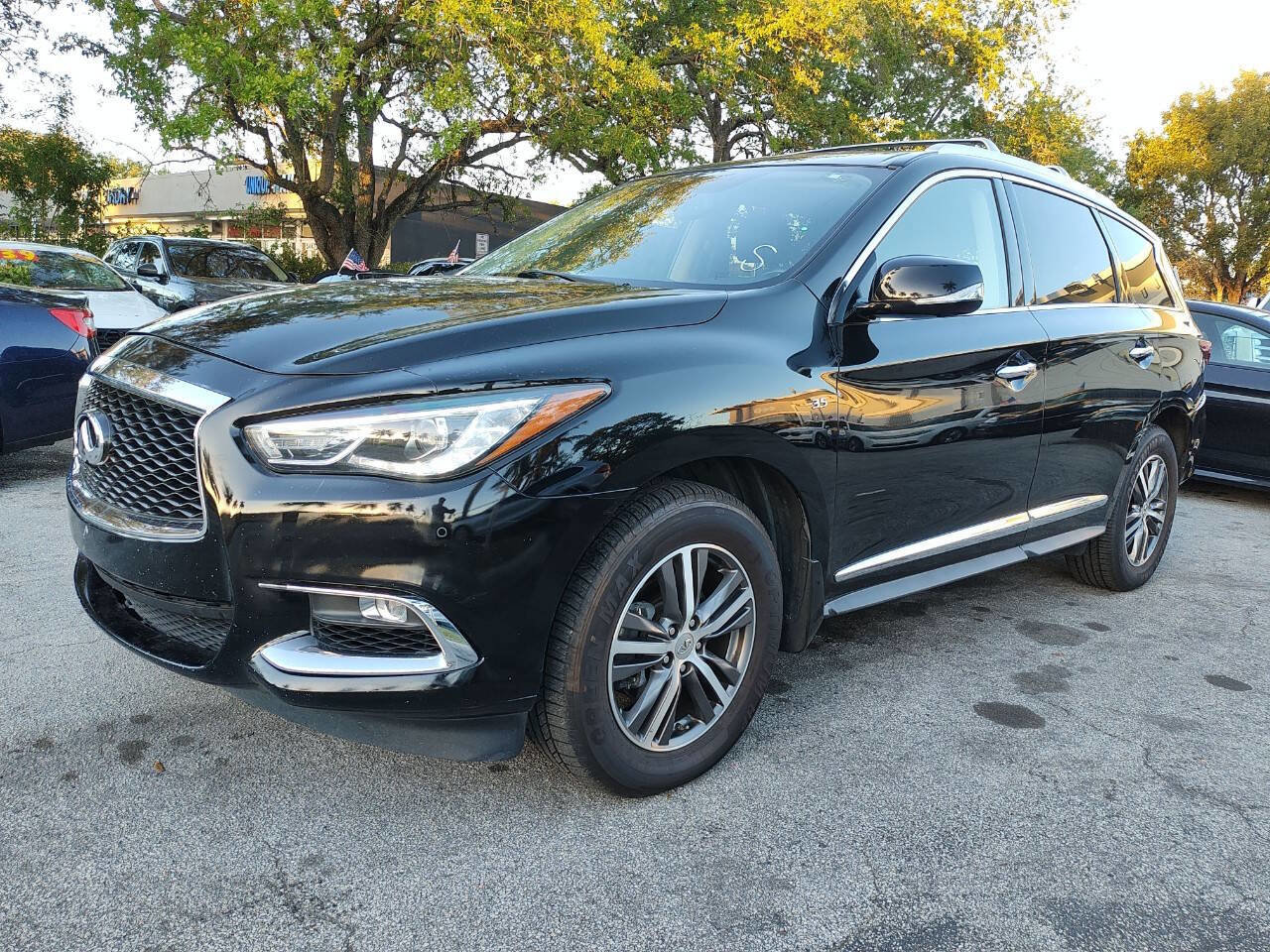 Used 2018 INFINITI QX60 Luxe w/ Premium Plus Package AWD/4WD image 4