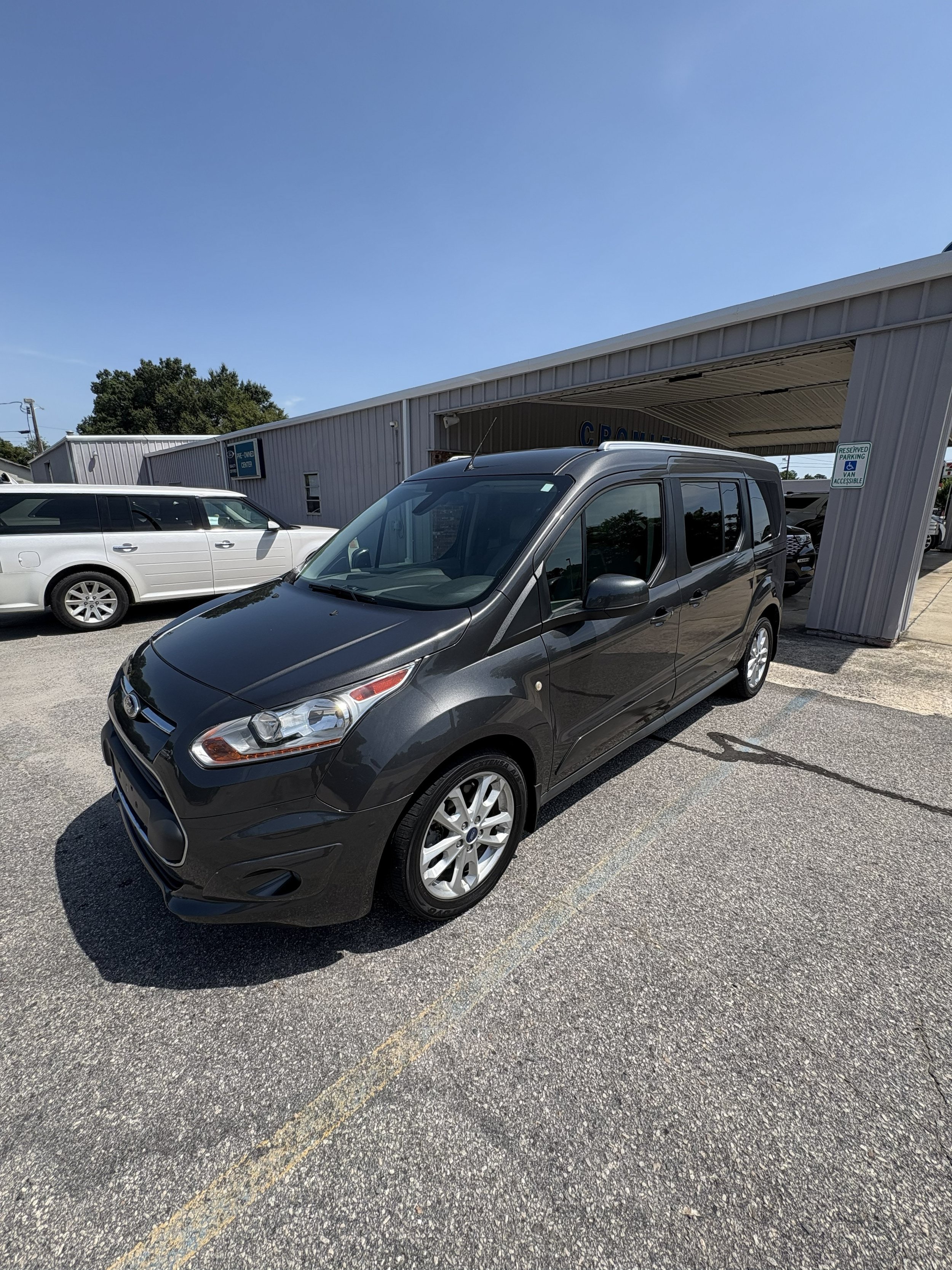 Used 2016 Ford Transit Connect Titanium FWD video 1