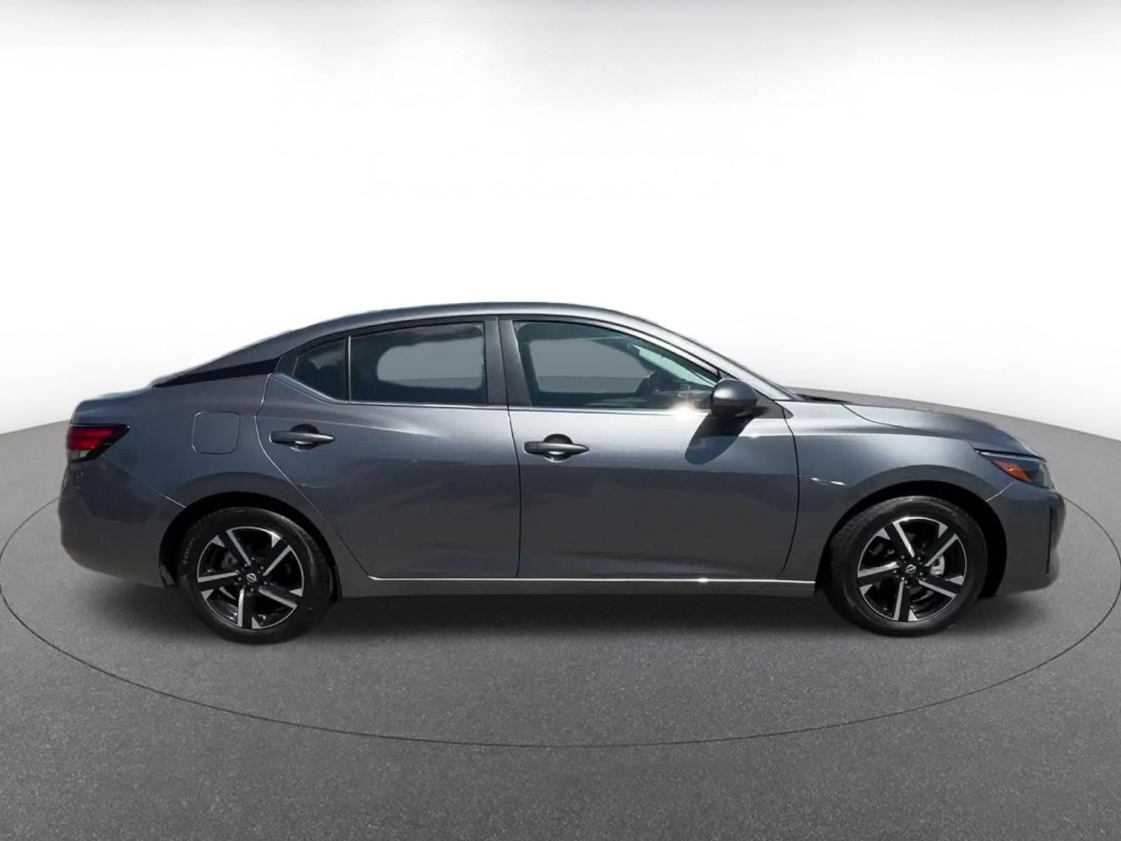 Used 2025 Nissan Sentra SV FWD image 15