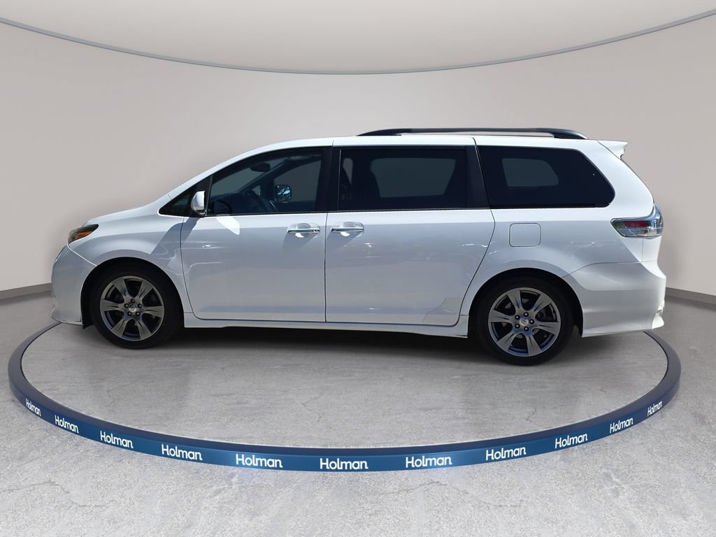 Used 2017 Toyota Sienna SE Premium FWD image 9