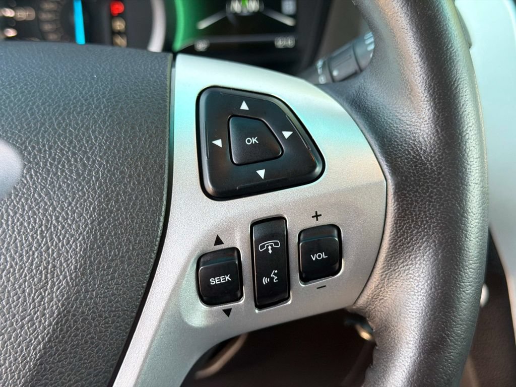 Used 2015 Ford Explorer XLT w/ Equipment Group 202B AWD/4WD image 30