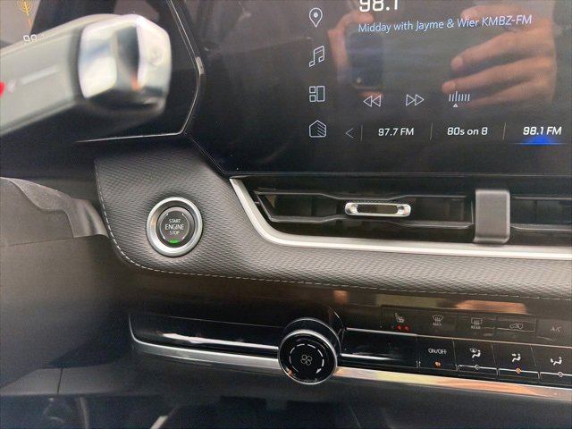 Used 2025 Chevrolet Equinox LT image 52