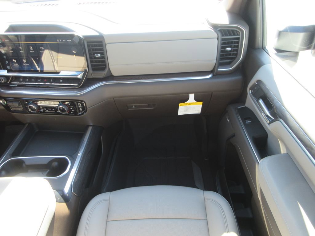 New 2026 Chevrolet Silverado 3500 LTZ w/ LTZ Premium Package image 19