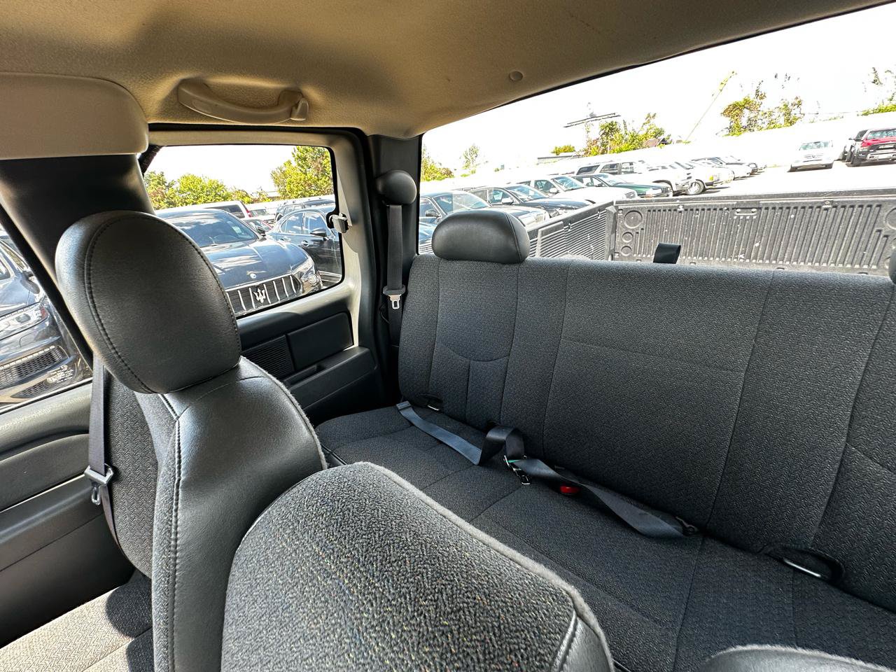 Used 2005 Chevrolet Silverado 1500 W/T RWD image 45