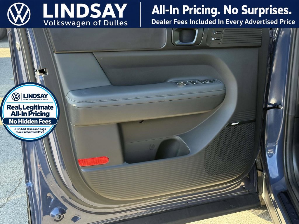 Used 2025 Hyundai Santa Fe Calligraphy AWD/4WD image 9