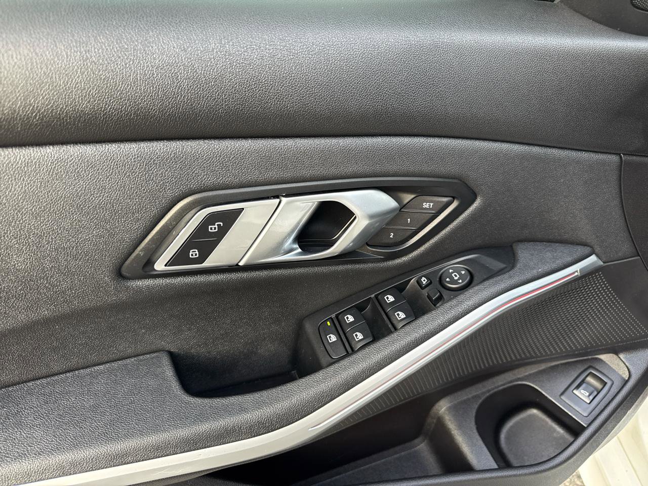 Used 2021 BMW 330i xDrive Sedan w/ Premium Package image 27