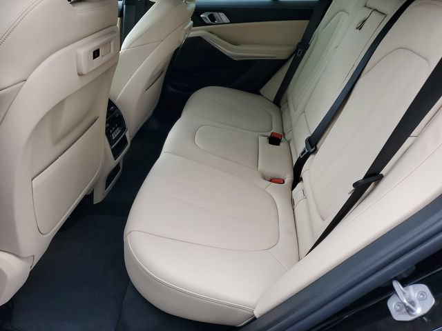 Used 2022 BMW X5 sDrive40i w/ Premium Package RWD image 12