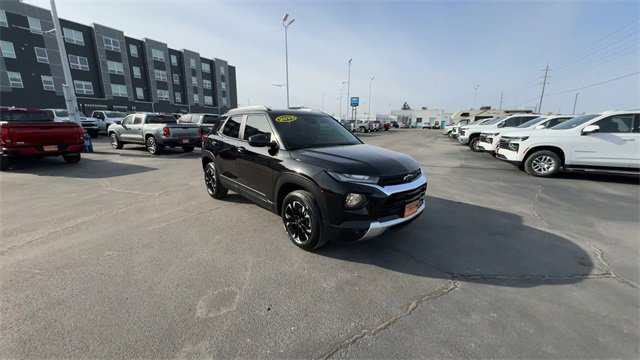 Used 2022 Chevrolet TrailBlazer LT w/ Convenience Package image 2