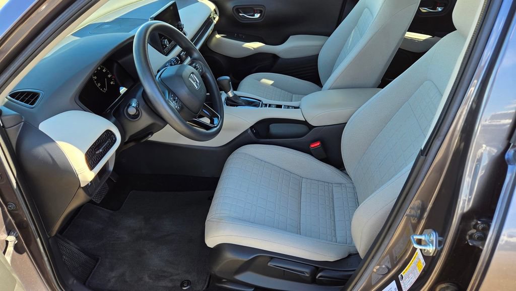 Used 2024 Honda HR-V LX image 13