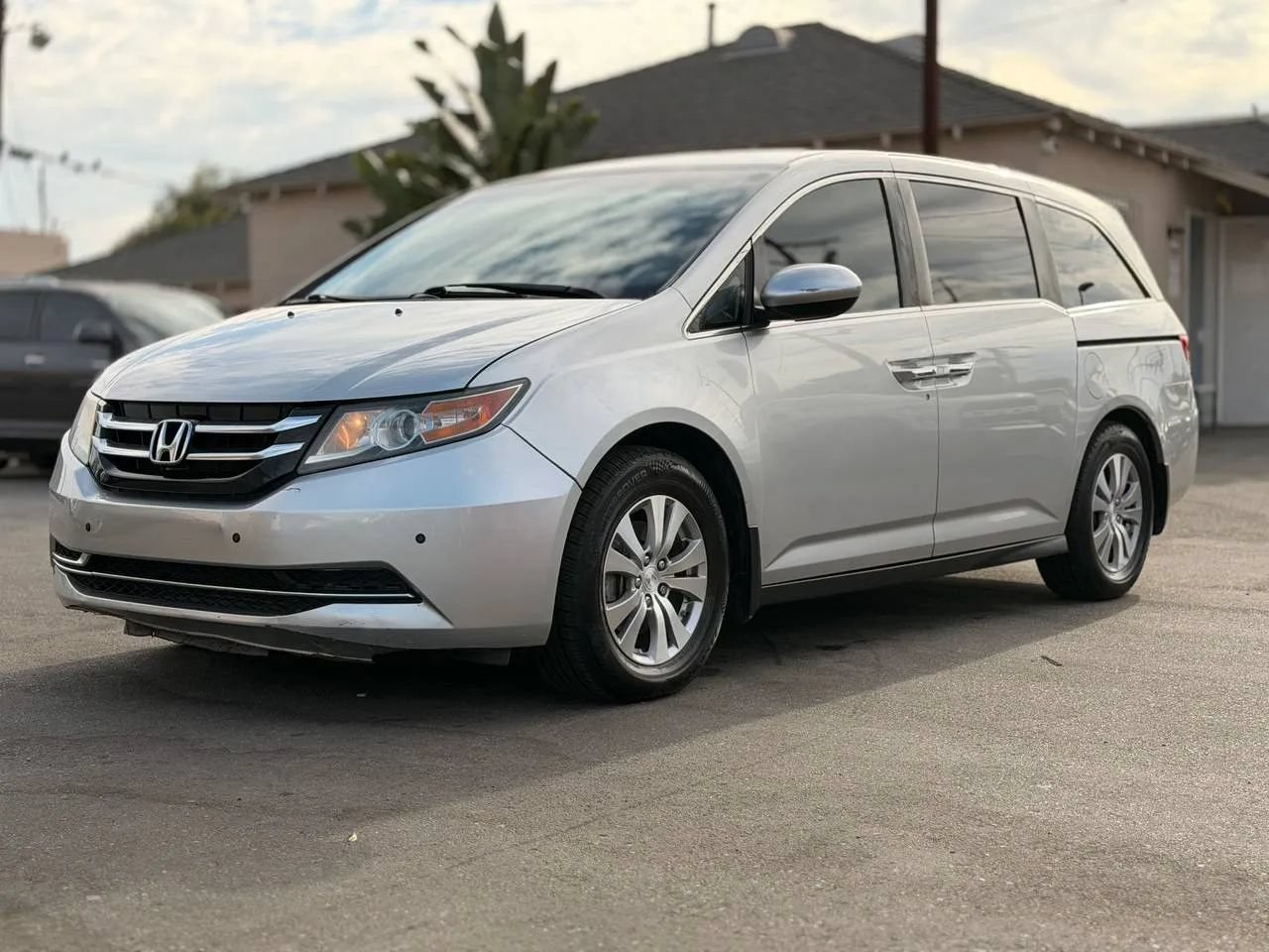 Used 2015 Honda Odyssey EX image 4