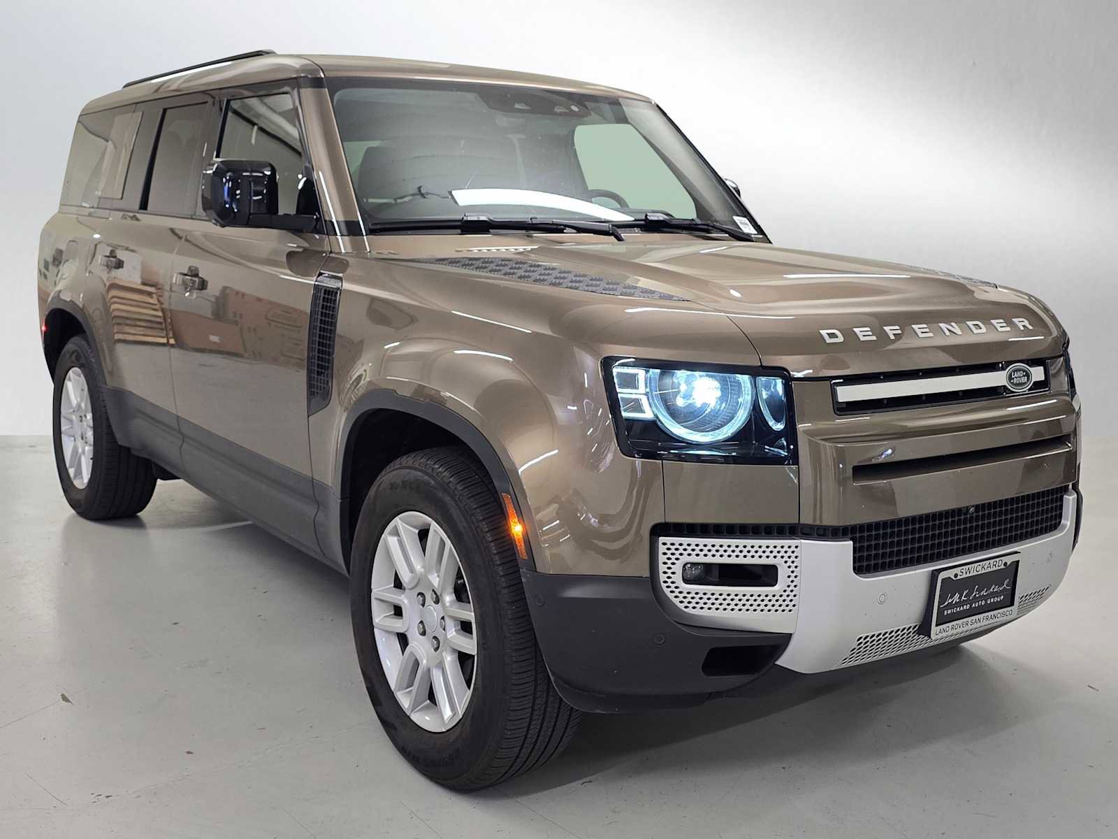 Used 2025 Land Rover Defender 130 S image 7