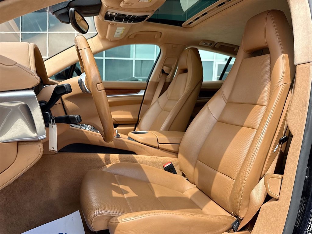 Used 2015 Porsche Panamera Turbo image 11
