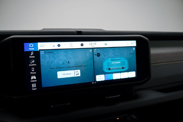 Used 2025 Jeep Gladiator Sport AWD/4WD image 13