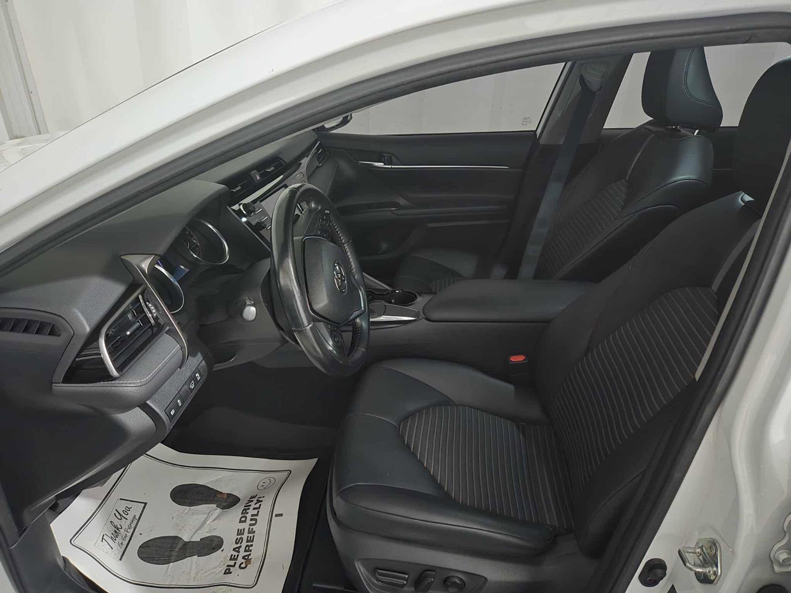 Used 2020 Toyota Camry SE image 11