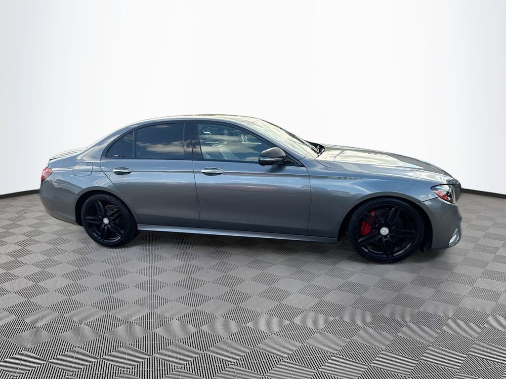 Used 2017 Mercedes-Benz E 300 image 5