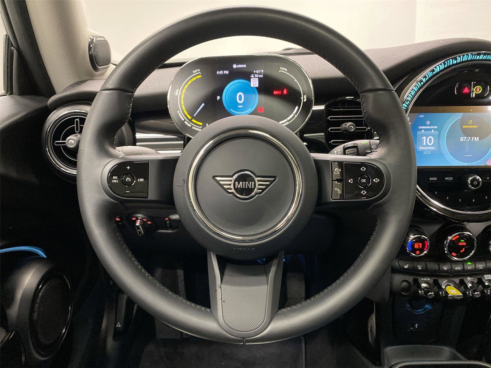 Certified 2023 MINI Cooper SE image 15