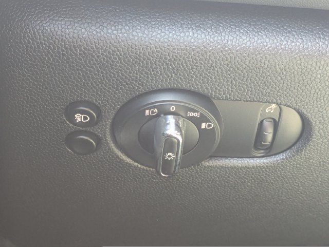 Used 2022 MINI Cooper S w/ Driver Assistance Package FWD image 24