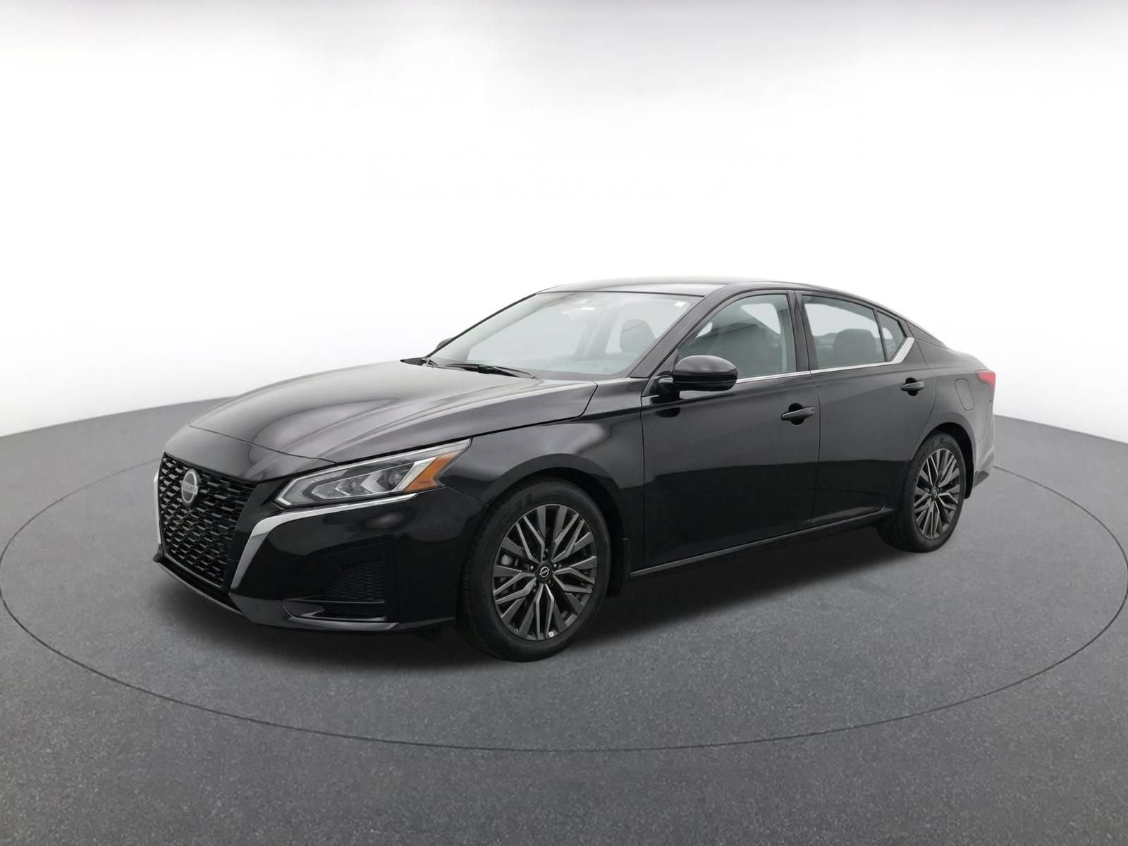 Used 2026 Nissan Altima 2.5 SV FWD image 3